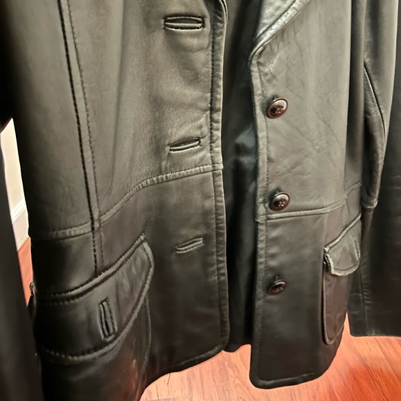 Woman’s Leather Jacket - Picture 3 of 6